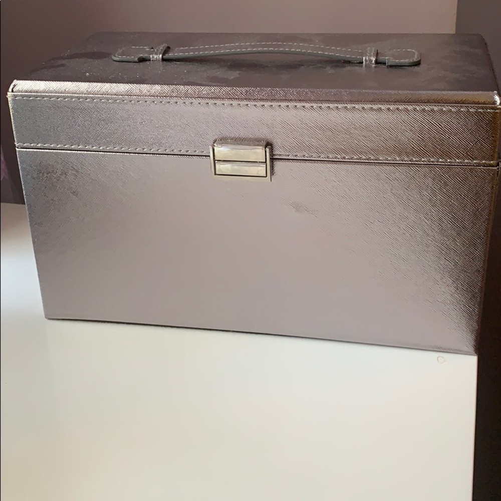 makeup set !!! - Picture 5 of 5